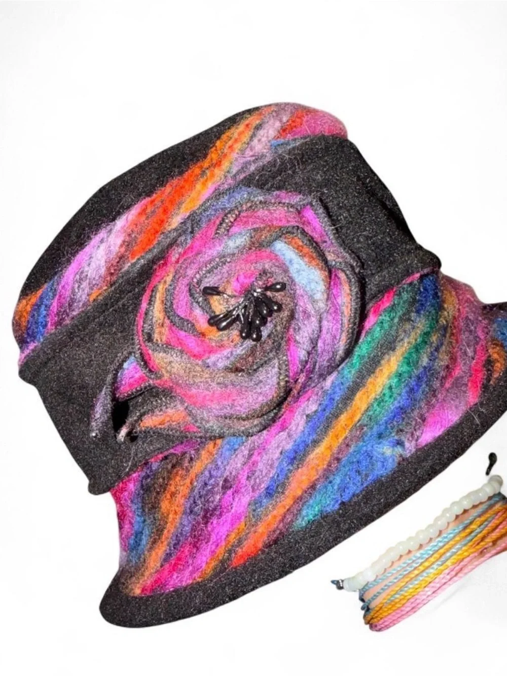 Black tweed Hat with Multicolor Felt Trim